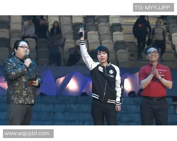 杨芳专访：从新手到职业选手的DOTA2成长之路回顾